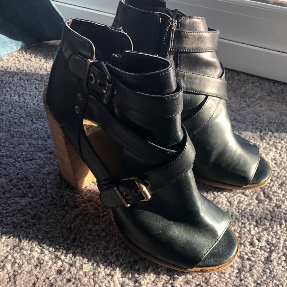 Dolche Vita black leather heeled boots open toed.